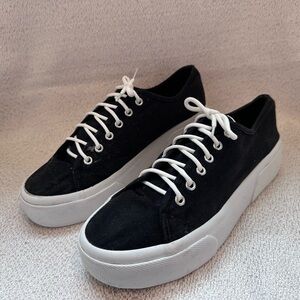 H&M Unisex Black and White Platform Sneakers size EUR 40 US 8.5 shoes